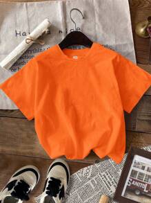 SHEIN Koszulka z krótkim rękawem i okrągłym dekoltem dla chłopców w stylu casual, odpowiednia na lato