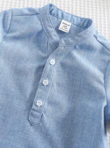 SHEIN Leap Crew 2 件装男婴休闲学院风可爱百搭夏季蓝色短袖领衬衫和短裤套装，适合生日派对、晚会、表演、婚礼、迎婴派对、婚礼嘉宾、花童、戒童、花童 - 彩色 - 查看 4