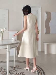 DAZY Einfarbiges Kleid mit rundem Ausschnitt und Perlen in Knielänge für Frauen, geeignet für Party, Date Night, Büro, Hochzeit - Beige - Übersicht 2