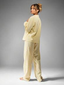 MISSGUIDED Luxury Striped Button Through Pajama Set Long Sleeve Loungewear Sleepwear Relaxed Fit Bedtime Comfort Winter Nightwear - Yellow - View 2