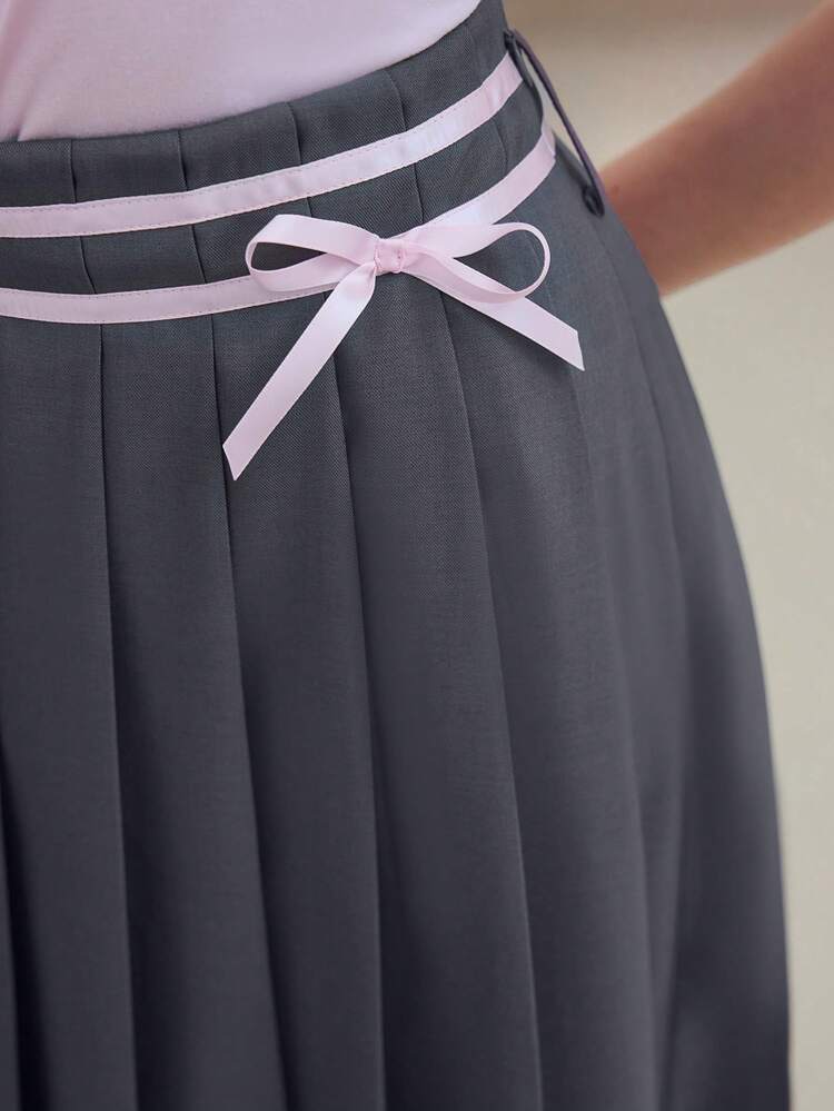 MOTF STUDIO BOW DETAIL PLEATED SKIRT
