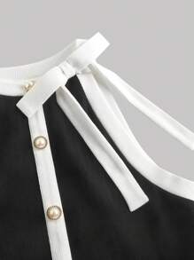 SHEIN MOD Abito con collo rotondo, decorato con fiocco, senza maniche, a blocchi di colori bianco e nero, impreziosito da bottoni
