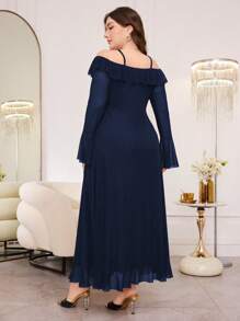 Modelyn Vestido midi elegante de mujer de talla grande con hombros descubiertos, mangas largas, volantes y bajo acampanado de tela de malla - Azul - Ver 2