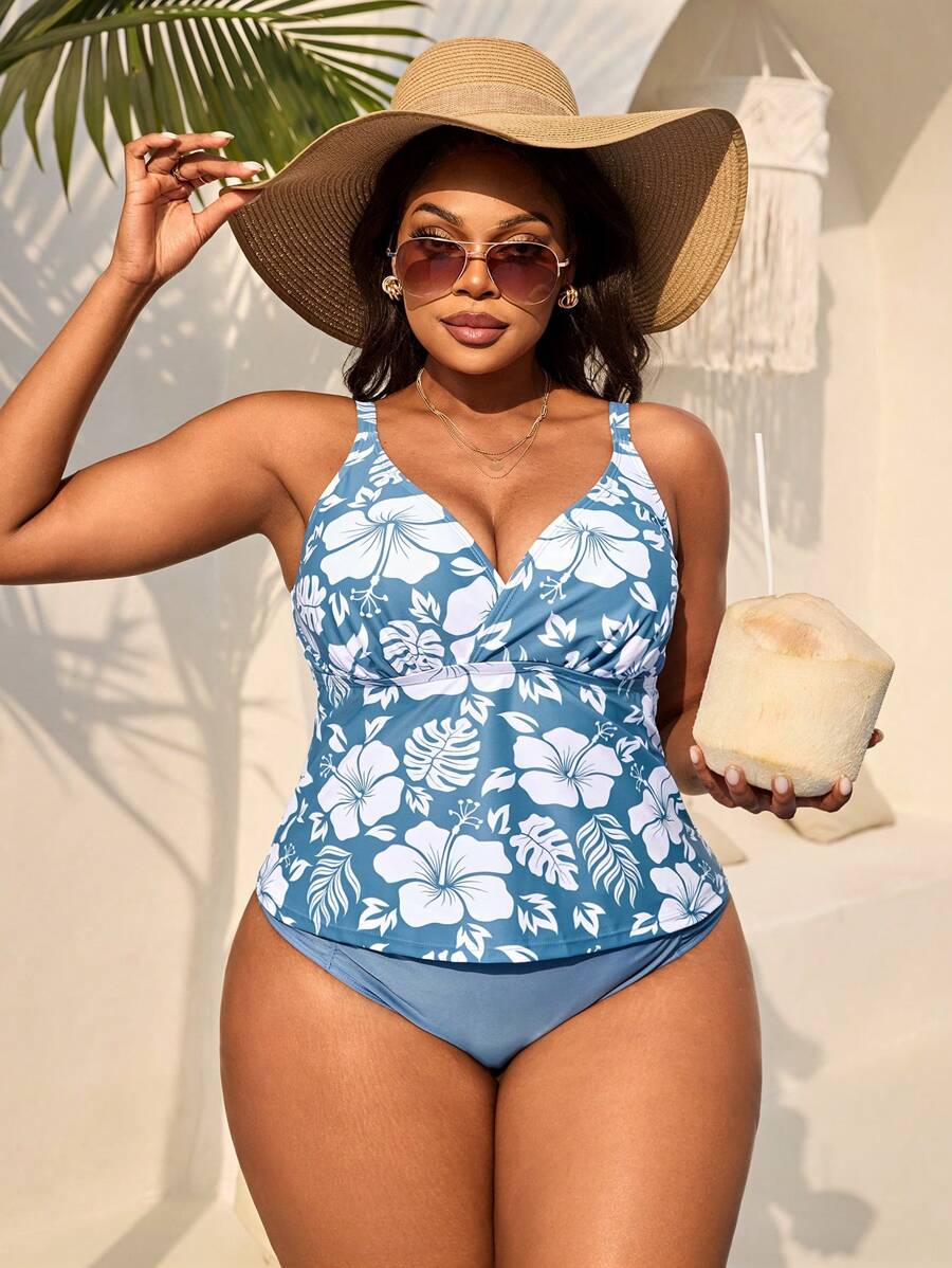 Swim Lushoire 女式蓝色和白色花卉印花大码比基尼上衣