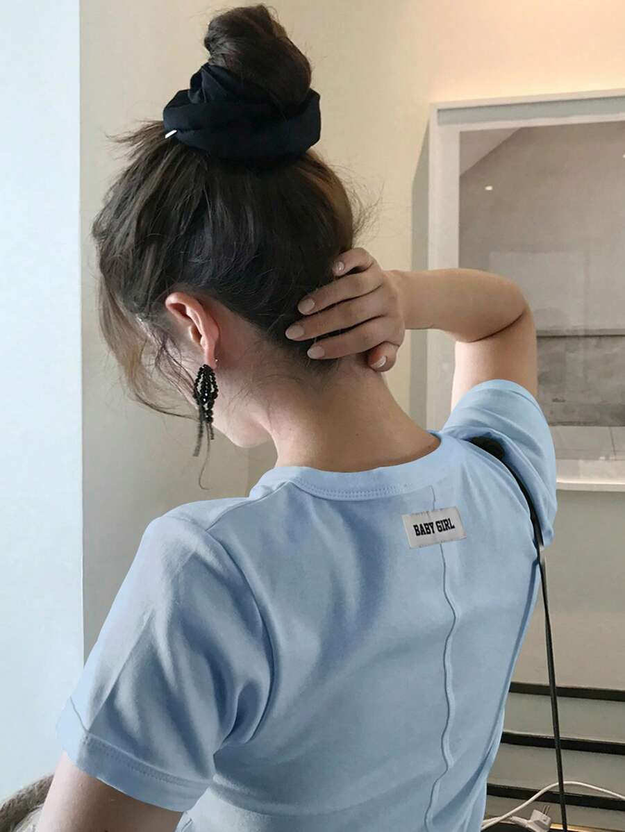 DAZY 女款純色修身圓領短袖白色T恤,春夏校園風 - 淺藍色 - 查看 1