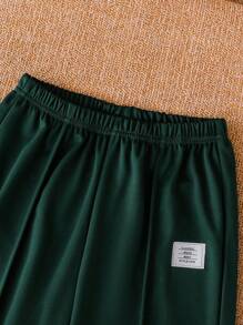 SHEIN Mirajuku 青少年男孩夏季休閒短袖字母印花T恤和褲子套裝 - 墨綠色 - 查看 5
