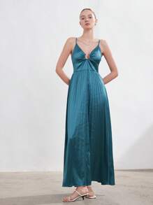 SHEIN Privé 优雅商务正式晚礼服，胸部有金属环镂空设计，细肩带，腰部褶饰，亮面拼色女式连衣裙 - 霧霾藍 - 查看 5