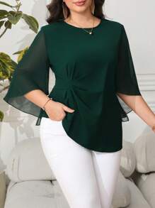 SHEIN Clasi Curvy Plus Size Women's Green Easter Outfit Women Top  Simple, Stylish, Casual Everyday Wear,  Women's Elegant Clothing, Elegant Clothing, Women's Modest Clothing, Women's Vacation Clothing, Women's Summer Clothing, Women's Business Casual Clothing, Going Out, Women's Office Clothing, Women's Spring Clothing, Holiday, Old Money, Wedding Guest, Women's Modest Clothing,Blouses For Women Elegant,Summer Tops,Business Casual Woman, Elegant Tops For Women Tops Women Blouses Plus Size Women Clothes Plus Size Blouses,2025  New Blouse