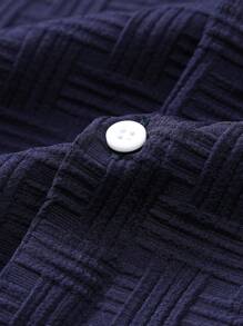 Manfinity RSRT 2 件男士度假休闲纯色纹理短袖衬衫和短裤套装男士度假装男士度假服男士度假装男士度假装男士夏装男士衬衫套装 - 霧霾藍 - 查看 4