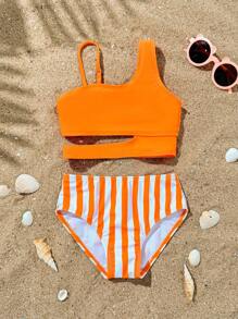 SHEIN Conjunto de bikini estriado y recortado lindo para niñas jóvenes - Multicolor - Ver 1