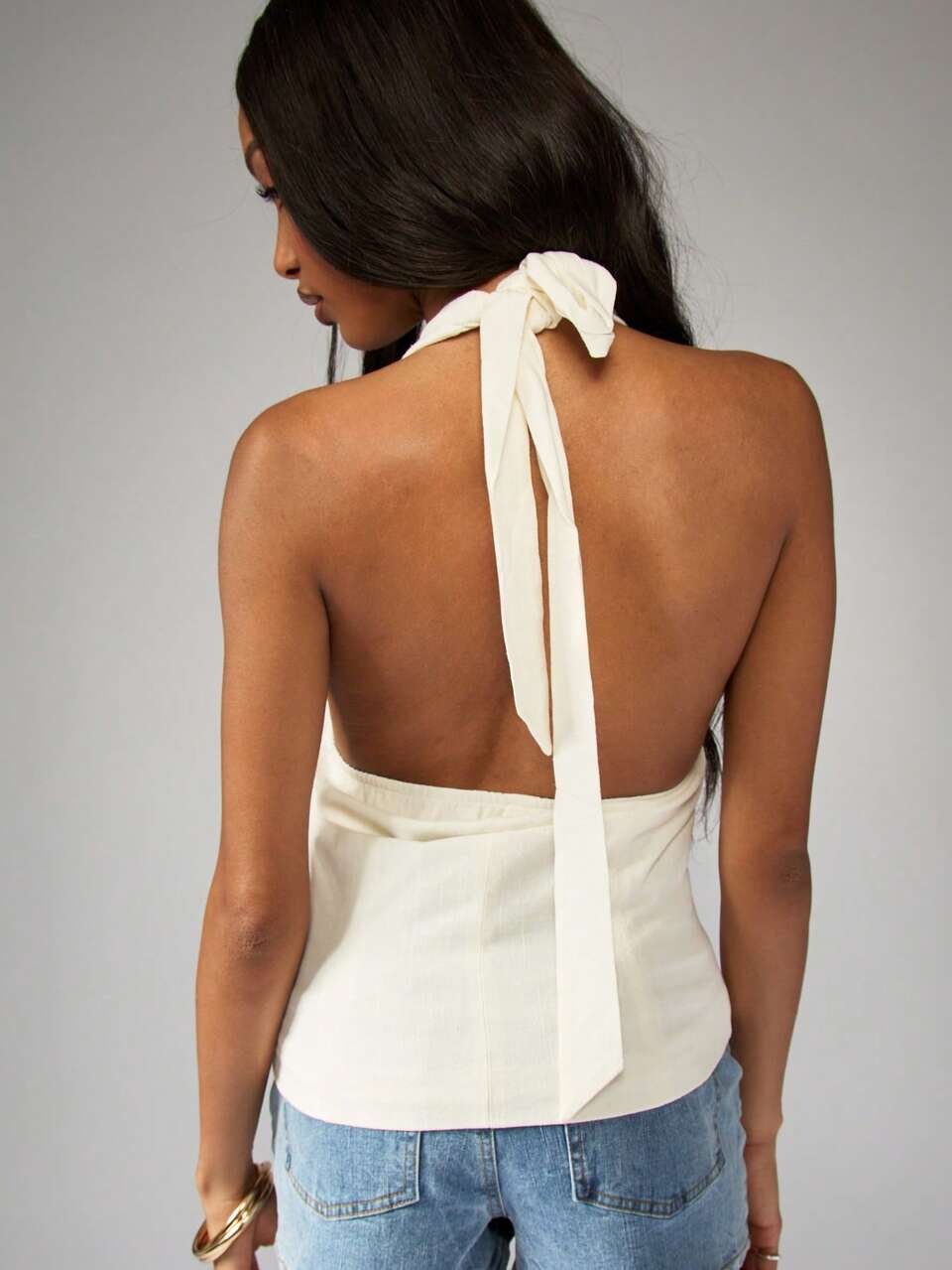MISSGUIDED Linen Halter Button Down Top Professional Sleeveless Summer Office Wear Business Casual Modern Workwear Minimalist Style Evening Occasion Classic Essential