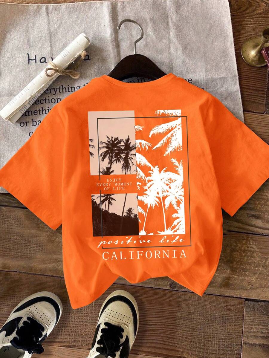 SHEIN Koszulka z krótkim rękawem i okrągłym dekoltem dla chłopców w stylu casual, odpowiednia na lato