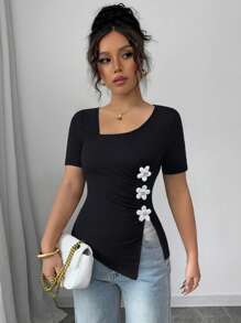 Elenzga 女式纯黑色 3D 花卉装饰短袖开衩 T 恤，夏季 - 黑色 - 查看 3