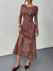 SHEIN Essnce Vestido de invitada de boda casual de verano 2025 - Vestido maxi de encaje de estilo boho chic de manga larga con forro, ocasión casual de playa o iglesia, bordado de flores color marrón chocolate, inspirado en el estilo Y2K para vacaciones y resort para mujeres