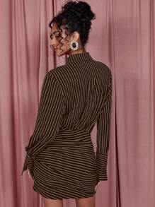 SHEIN X ELOISA & ORSON COSMINA Vestido camisa casual de manga larga con botones, pliegues y rayas para mujer