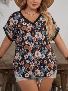 SHEIN VCAY Plus Size Women Floral Print Contrast Lace Short Sleeve T-Shirt, For Vacation - Multicolor - View 4
