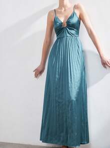 SHEIN Privé 优雅商务正式晚礼服，胸部有金属环镂空设计，细肩带，腰部褶饰，亮面拼色女式连衣裙 - 霧霾藍 - 查看 6