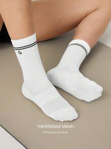 GLOWMODE 3 Pairs Soft Comfy Low-Cut No-Show Seamless Toe Construction Socks With Non-Slip Grips Daily Casual Wear - White - View 6