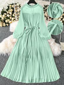DreamSkyne Romantic Date  Plus Size Women New Year Solid Color Round Neck Lantern Sleeve Pleated Dress - Green - View 1