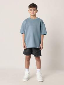 SUMWON Camiseta de ajuste relajado tipo streetwear de la Era "Never Look Back" 2, para verano, casual, de manga corta, con texto de declaración de estilo de vida urbano y moda - Neblina azul - Ver 5