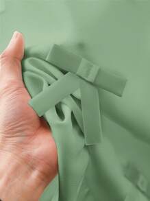 CosyJoli 大码女式无袖蝴蝶结 V 领设计休闲白衬衫，时尚日常穿着