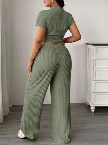 CovetEZ Plus Size Simple Solid Color Short Sleeve Shirt And Pants 2 Pieces Set, Casual Everyday Wear - Green - View 2