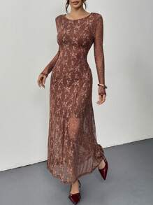 SHEIN Essnce Vestido de invitada de boda casual de verano 2025 - Vestido maxi de encaje de estilo boho chic de manga larga con forro, ocasión casual de playa o iglesia, bordado de flores color marrón chocolate, inspirado en el estilo Y2K para vacaciones y resort para mujeres