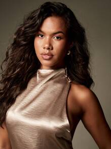 MISSGUIDED 金属缎面露背吊带迷你连衣裙，适合派对、晚宴、特殊场合，高光泽垂褶修身设计，适合婚礼宾客、节日、新年等场合，尽显迷人魅力。