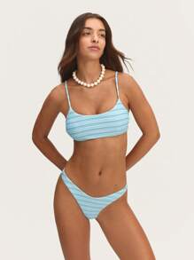 Nöista Two Pieces Textured Bikini Set
Top With Adjustable Straps And A Brief Brazilian Bottom For A Stylish Beach Look! - Multicolor - View 5