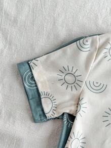 Vintaside Kids Conjunto de 4 piezas para bebé niño con camiseta de manga corta de cuello redondo y shorts de verano, fabricado en tela de punto, versión holgada, en estilo beige y verde grisáceo, fresco y versátil, de estilo de moda sencillo. La camiseta de cuello redondo y manga corta es cómoda y generosa, los shorts son holgados y con forma. La camiseta y los shorts están equipados con estampados de sol, llenos de vitalidad y diversión. Adecuado para deportes, ocio en casa, parque de diversiones, deportes, fotos padres-hijos, fiestas y talla grande.