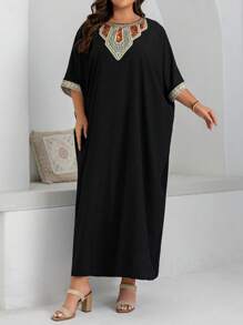 Al Najma 大码女式阿拉伯风格拼布缎带圆领短袖宽松连衣裙 - 黑色 - 查看 4
