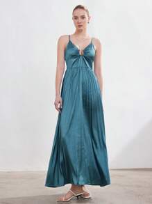 SHEIN Privé 优雅商务正式晚礼服，胸部有金属环镂空设计，细肩带，腰部褶饰，亮面拼色女式连衣裙 - 霧霾藍 - 查看 7