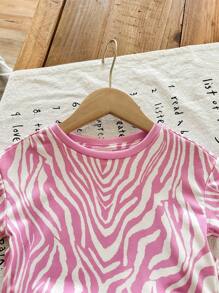 SHEIN LMoss Kids Babygirl Casual Knit Zebra Pattern Color Block Short Sleeve T-Shirt And Elastic Waist Shorts Set, Suitable For Summer