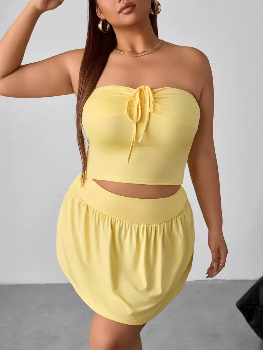 SHEIN Clasi 2 piezas Conjunto casual de top corto con cordón y mini falda liso talla grande para mujer en verano - Amarillo - Ver 1