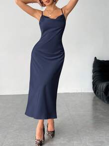 SHEIN PETITE 纯色摆领长款缎面吊带连衣裙适合约会 - 藏蓝色 - 查看 6
