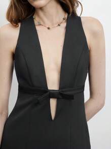 Maija Satin Deep V Black Bow Waist Belt, Simple & Elegant Little Black Dress, Feminine Style For Spring And Summer, Suitable For Festivals