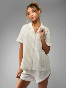 MISSGUIDED 奢华条纹纽扣短袖睡衣套装超柔软夏季家居服两件套睡衣节日礼物睡前必备 - 彩色 - 查看 1