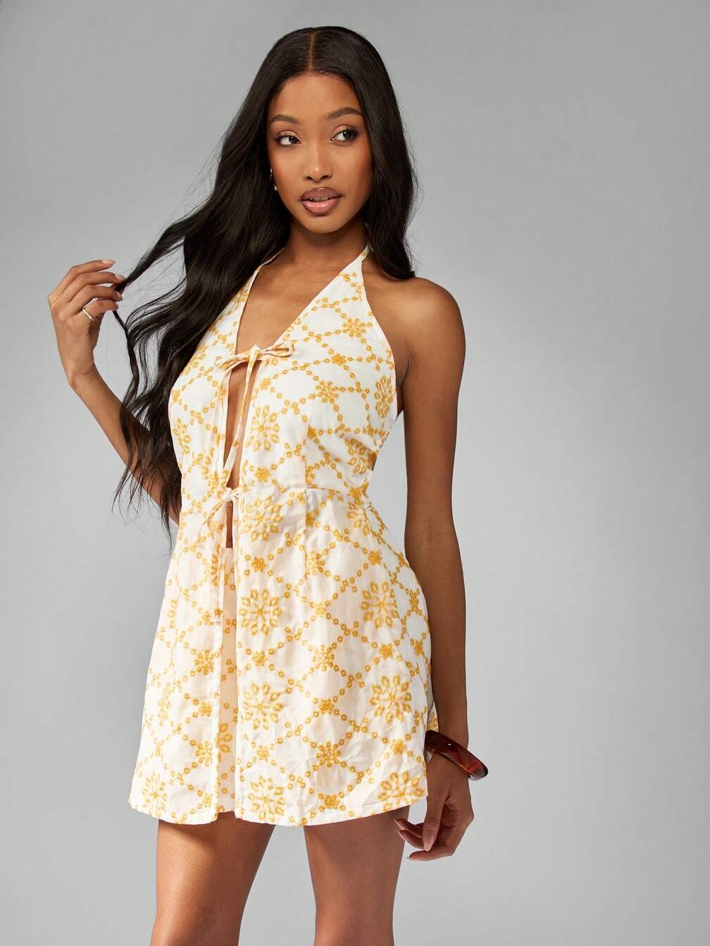 MISSGUIDED Halter Neck Tie Front Sleeveless Floral Short Jumpsuit