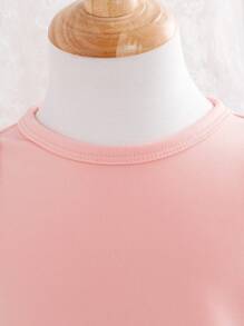 Vestito rosa elegante e dolce da ragazza con canotta, stile da strada, con rete sul davanti e decorazioni con fiori 3D, per l'estate