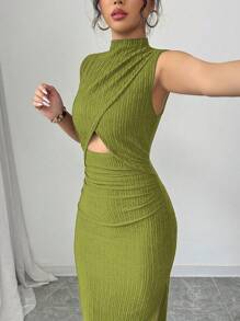 Rafferiza Sleeveless Green Mock Neck Cutout Waist Textured Dress - Green - View 4