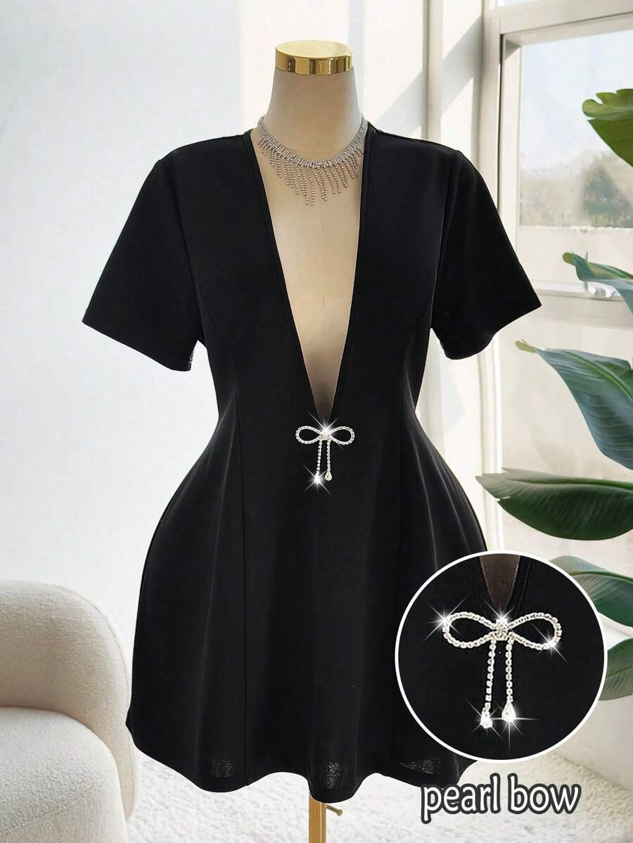 Flirla Plus Size Sexy Deep V-Neck Rhinestone Bow Decor Waist Fitted Dress Elegant Exquisite Mini - Black - View 1