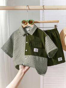 SHEIN 2pcs/Set Young Boys Comfortable Daily Versatile Loose Fit Korean Fashion Stripe Shirt And Contrast Shorts Set, Suitable For Spring/Summer, For Daily, Sports, Outings, School, Parties, Holidays, Photoshoots, Back-To-School