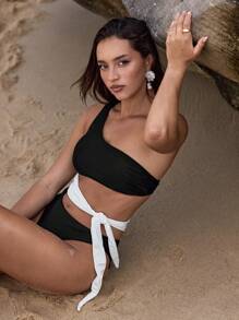 SHEIN Swim 1pc Contrast Color One-Piece Monokini, Elegant One-Shoulder Women Beach Swimsuit Set For Summer Beach Vacation - Black and White - View 7