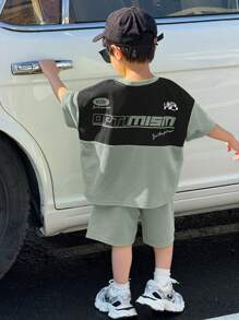 SHEIN 2pcs Young Boys Casual Street Printed Patchwork Short Sleeve Shirt And Shorts Outfit,Summer,Career Day,Back-To-School,Suitable For Daily Gathering - Mint Green - View 2