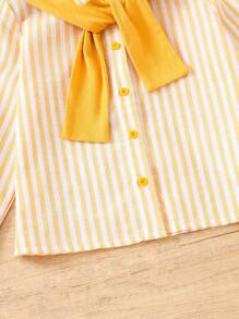 SHEIN Leap Crew 年轻女孩时尚条纹宽松休闲衬衫配披肩 - 黃色 - 查看 5