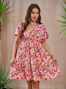 SHEIN LUNE Plus Size Bright Ditsy Floral V-Neck Short Dress Plus Size Summer Dresses For WomenVacation Dress Wedding Clothing Birthday Outfits For Women Women Clothing Vacation Wedding Guest Dress - Hot Pink - View 6