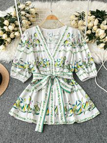 SHEIN LUNE Court Retro  Plus Size Women's Hot Selling V-Neck Short Sleeve Bohemian Vacation Colorful Print Doll Hem Flattering Versatile Blouse, Spring/Summer
