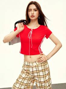 Rina Fox Top court à rayures et blocs de couleurs croisées, style casual pour femmes en été - Rouge - Voir 6