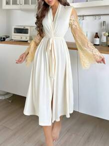 Elegant Lace Trim Color-Blocking Sexy Women's Sleepwear Robe