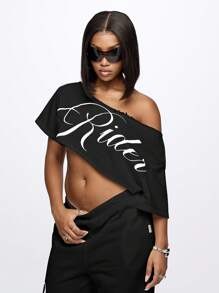 SUMWON WOMEN 露肩短款骑士文字印花 T 恤休闲复古酷炫都市街头服饰夏季春秋季节日 - 黑色 - 查看 5